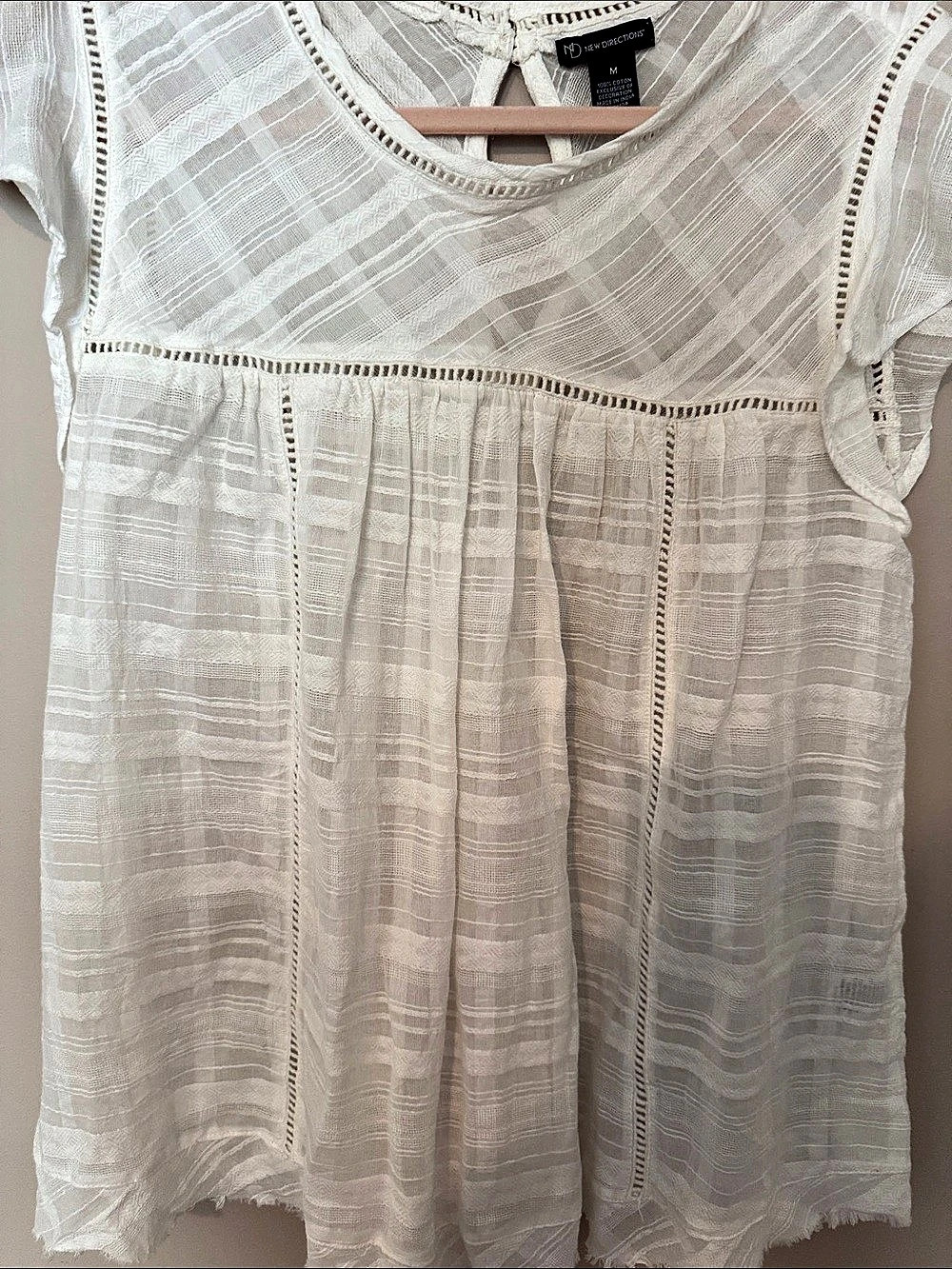 New Directions Medium White Lace Trim Tunic Like New